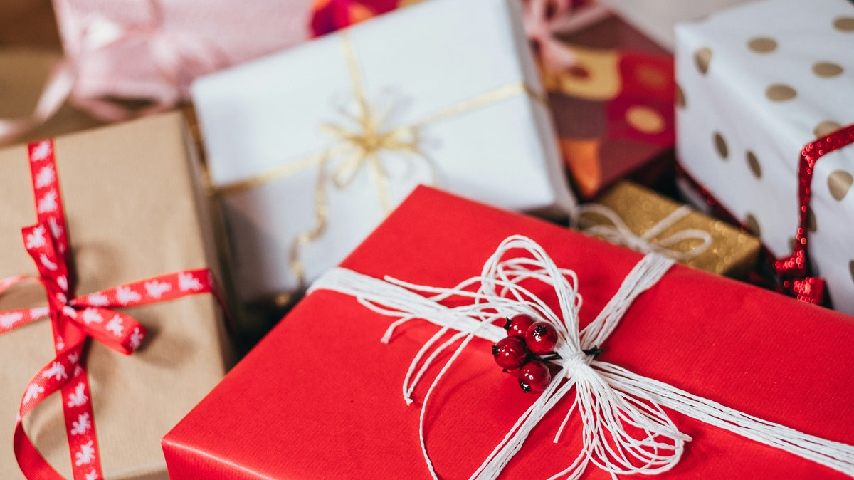 Know the right time to present gift boxes and baskets